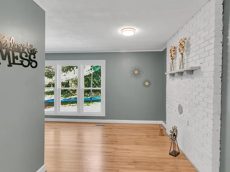 134 Hamilton St — Photo 18