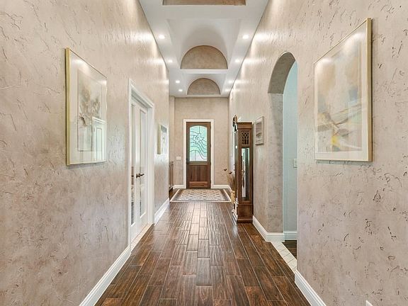 5th image of 8560 Majestic Lake Ct