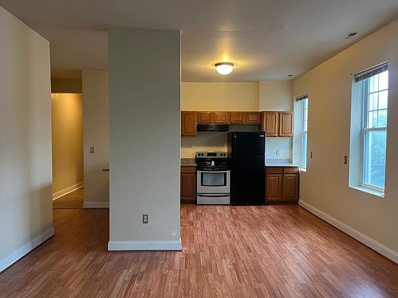 2nd image of 2801 Barton Ave APT 1