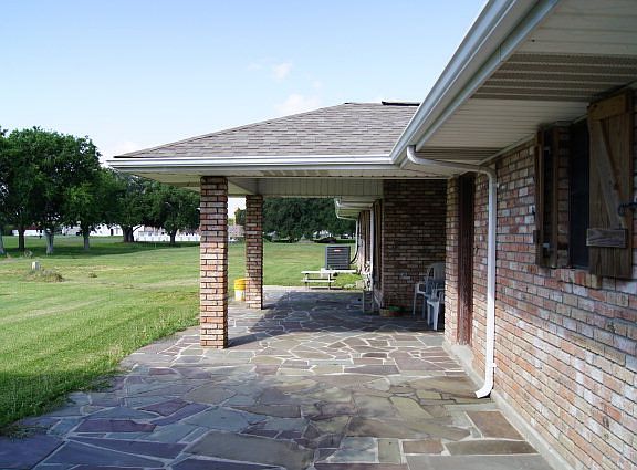 4th image of 190 Oakridge Dr