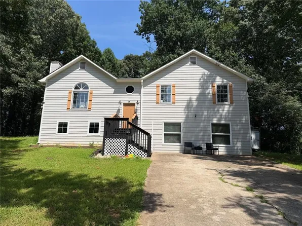 137 Landing Ln, Powder Springs, GA 30127