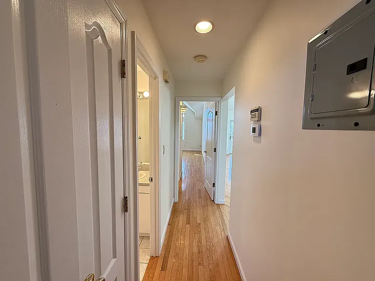 200 Davis Ave #13C — Photo 2