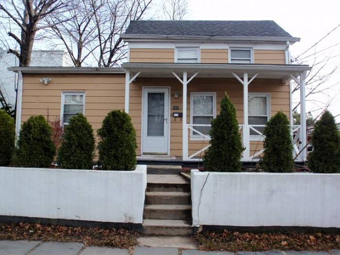 1st image of 141 N 7th Ave