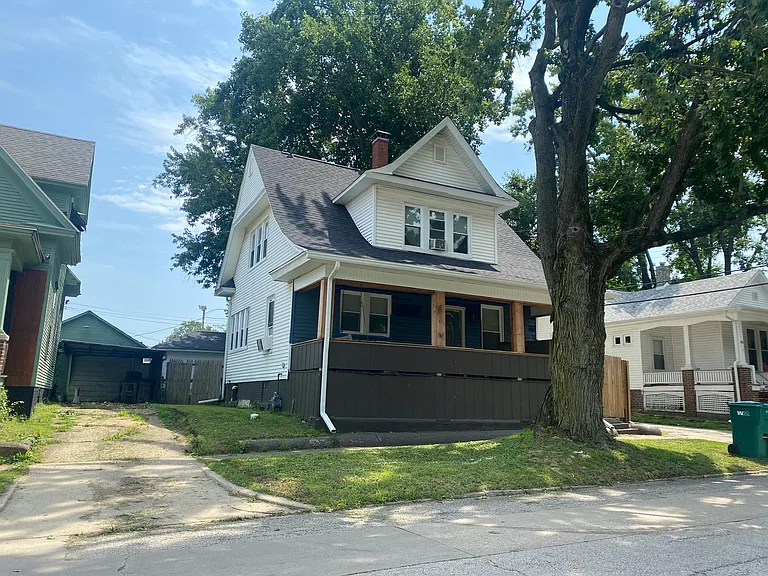 440 N Pine St — Photo 7
