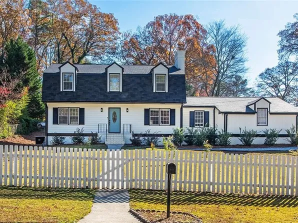 2750 Cedarbrook Dr, Marietta, GA 30066