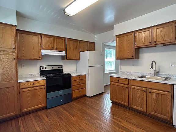 2nd image of 3068 Covington St