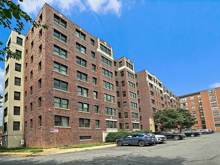 3900 14th St NW #210 — Photo 2