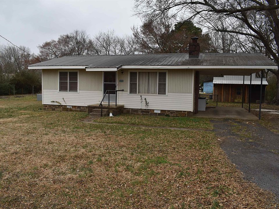 1st image of 840 Huie Ave