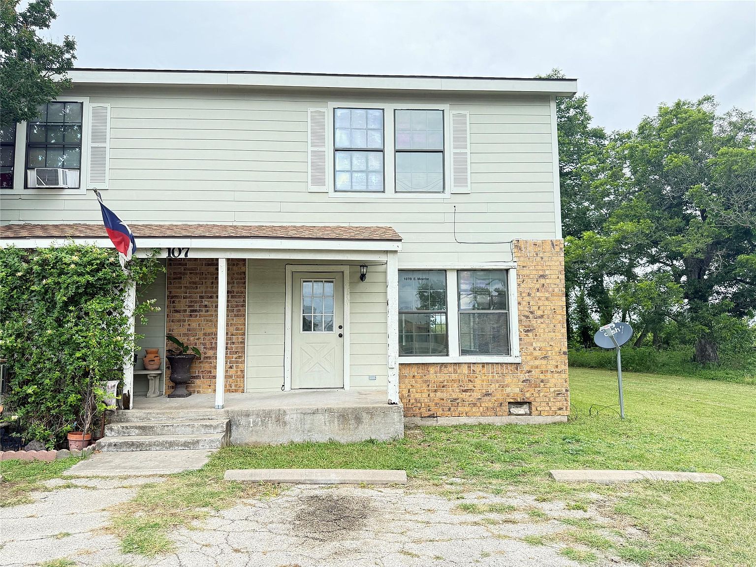 107 E Moerbe Dr #B, Thorndale, TX 76577 | Zillow