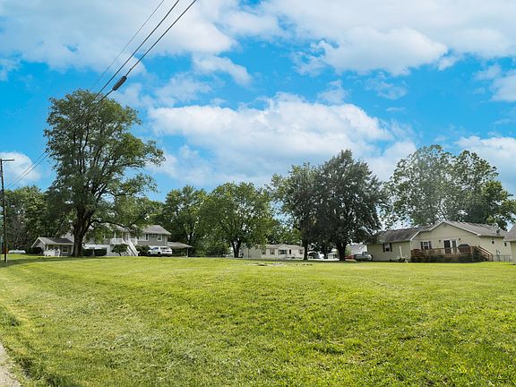 4th image of 000 W Missouri Street