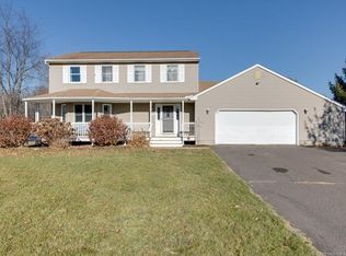 20 Deerfield Dr, Broad Brook, CT 06016