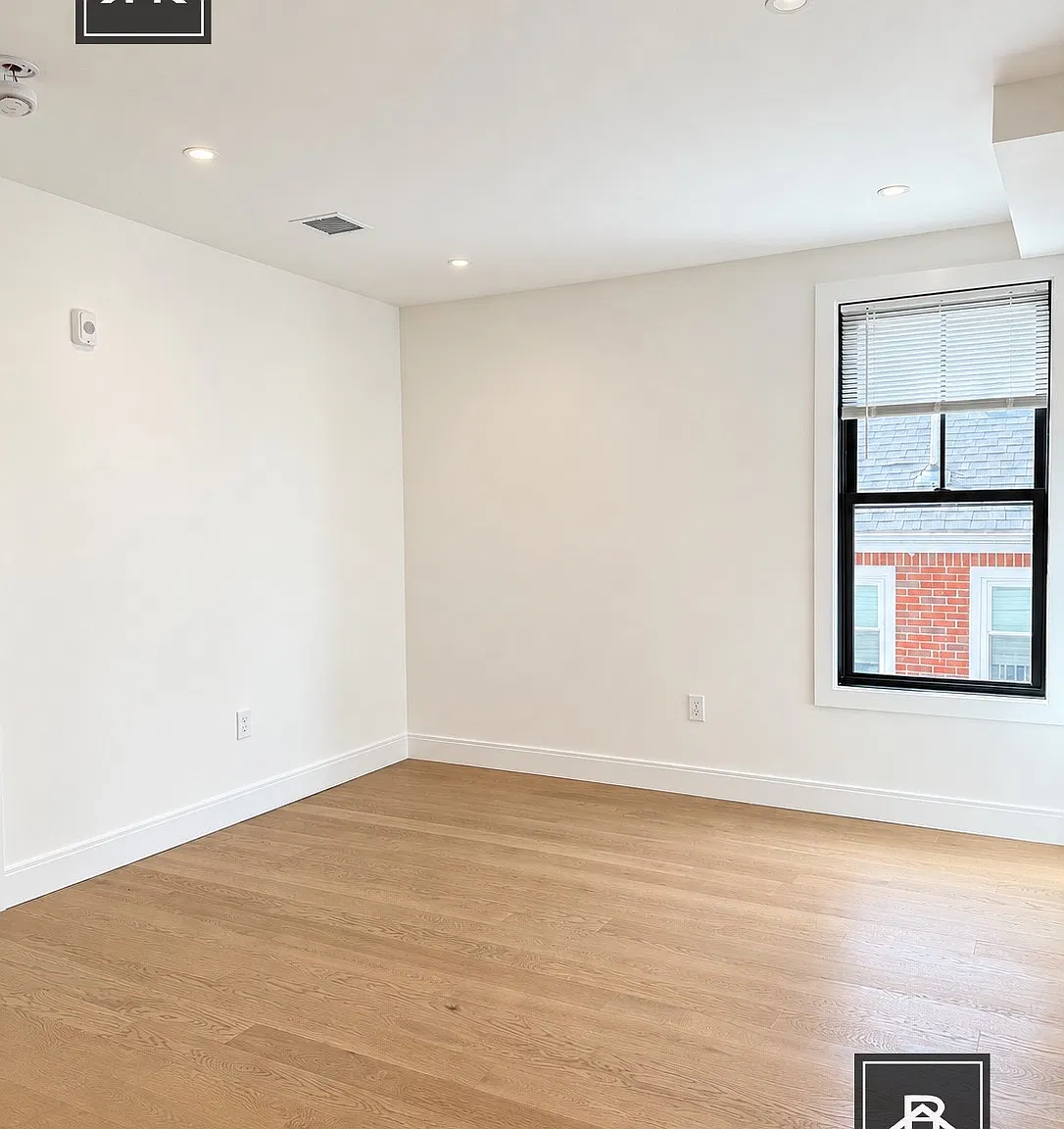 2 bed, 2.0 bath, 960 sqft, $1,895 — Photo 2