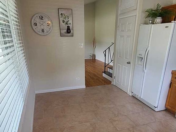 2nd image of 191 E Lincoln Ave
