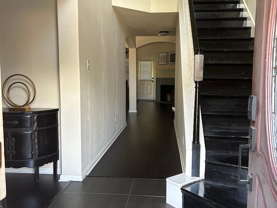 2nd image of 18327 Brenwood Manor Dr