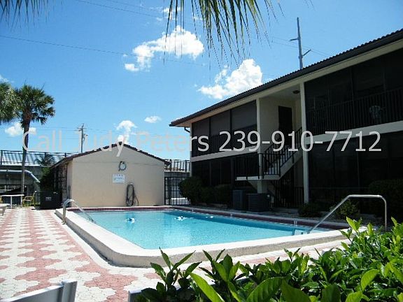 3rd image of 4705 Santa Barbara Blvd APT A4
