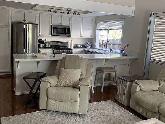 4th image of 2370 Stonehouse Dr
