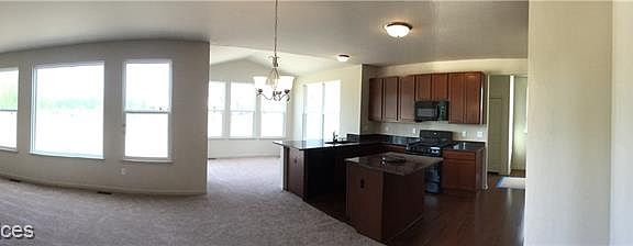4th image of 584 Goodrich St