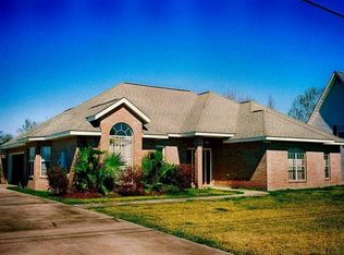 109 Dixie Dr, Des Allemands, LA 70030