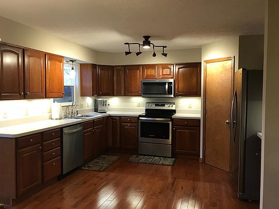 5th image of 5699 Stone Trace Dr