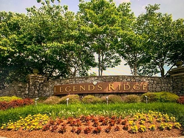 1.2+Acres asking $900K