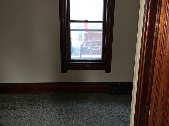 3rd image of 7803 Cornelia Ave