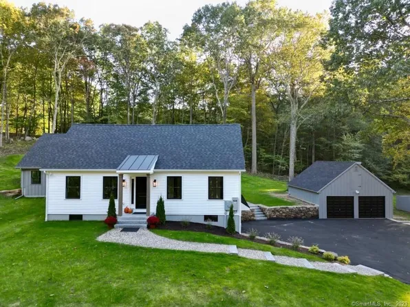 14 Eden Hill Road, Newtown, CT 06470