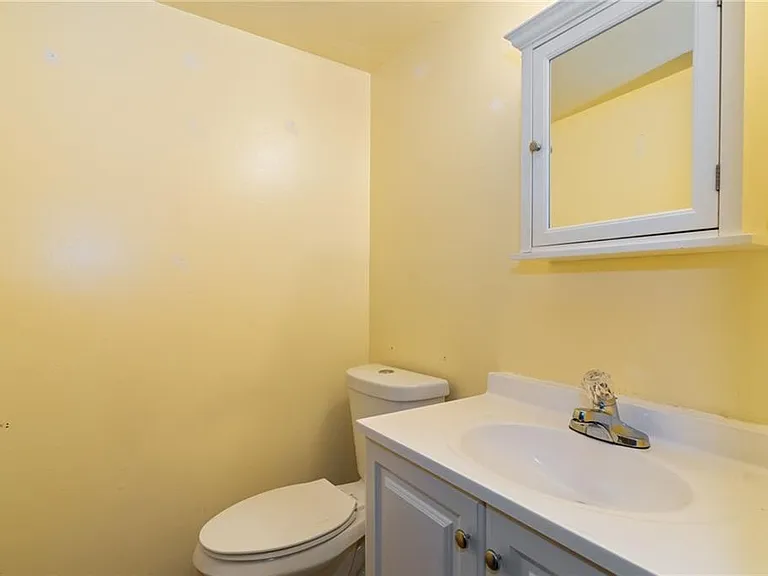 1365 E Tanners Creek Dr — Photo 20