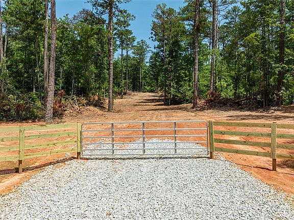 2nd image of 499 Faust Farm Road