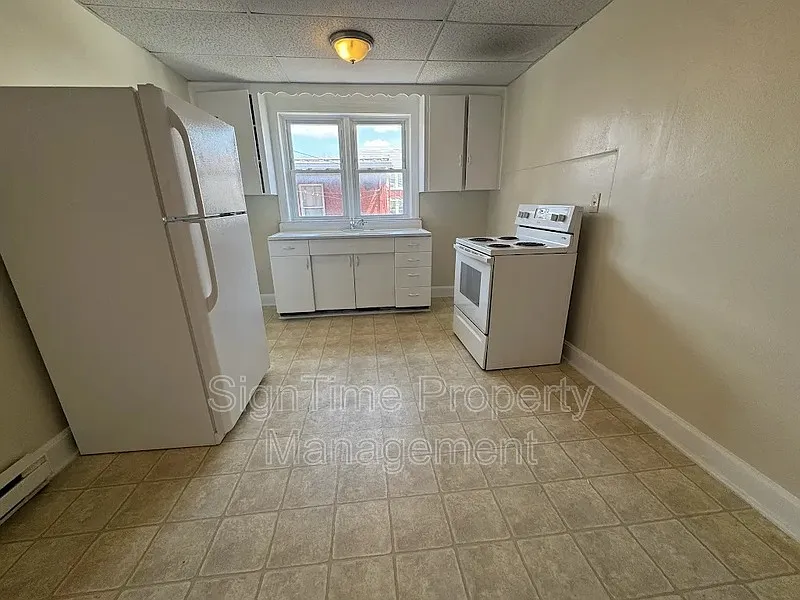 1 bed, 1.0 bath, $950 — Photo 3