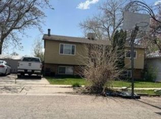 2261 S 300 W, Clearfield, UT 84015