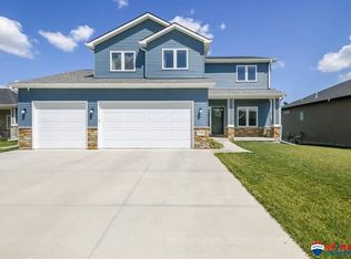 3140 N 94th St, Lincoln, NE 68507