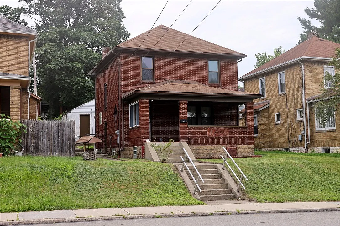 737 Saint Clair Ave photo 1
