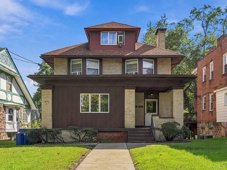 2421 Beechwood Blvd