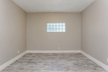 4th image of 11104 NW 34th Ct