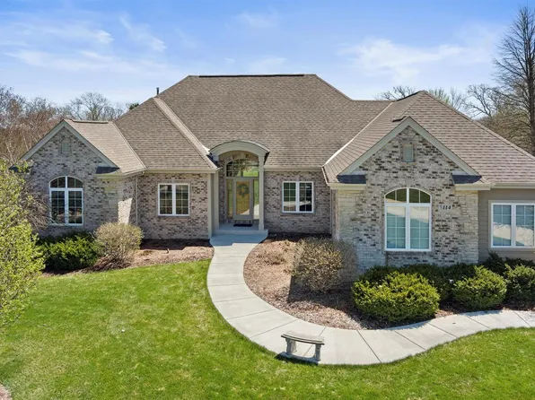 114 Eagles Lookout, North Prairie, WI 53153