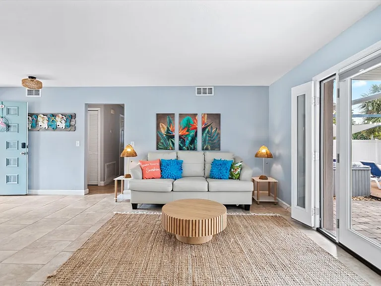 120 Flamingo Dr #1 — Photo 6