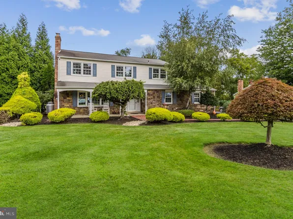 105 Spring Garden Ml, Newtown, PA 18940