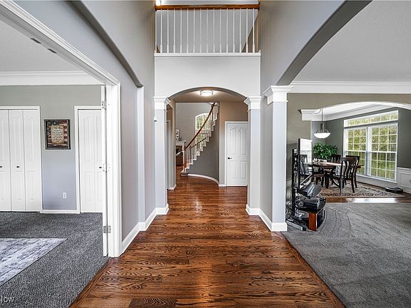 3rd image of 1005 W Parkway Blvd
