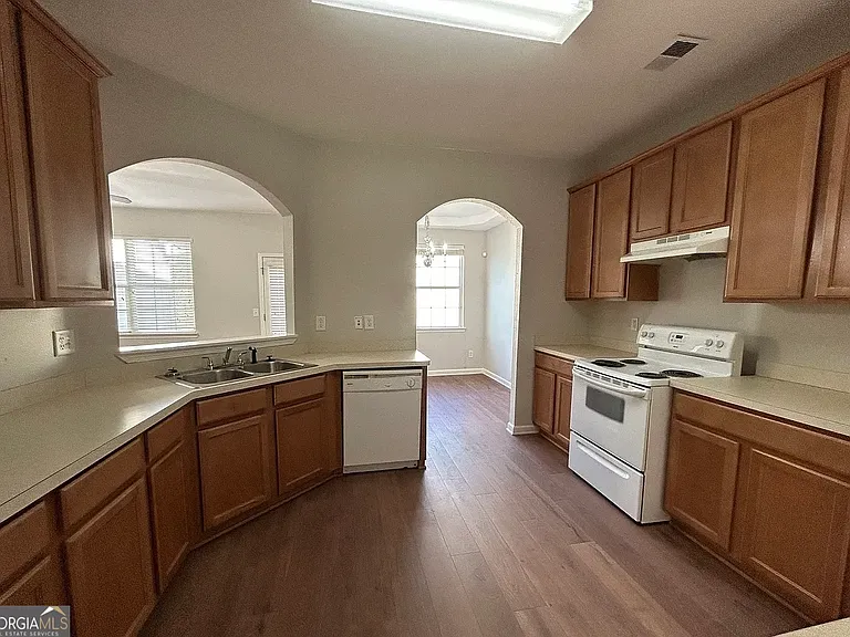 189 Ridgemont Rd — Photo 7