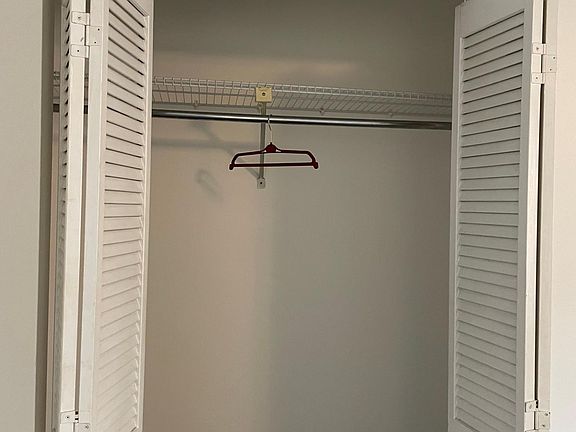 4th image of 982 N 5th St Floor 3