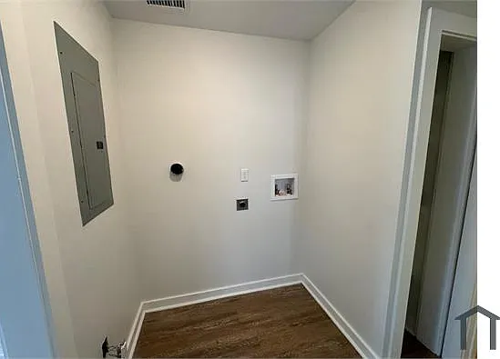 2 bed, 760 sqft, $1,350 — Photo 2