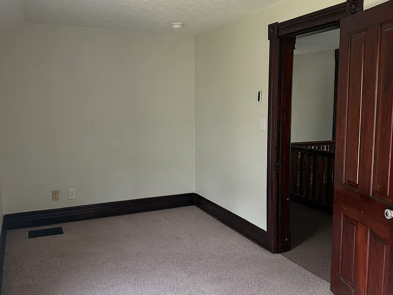304 N Detroit St #1/2 — Photo 6