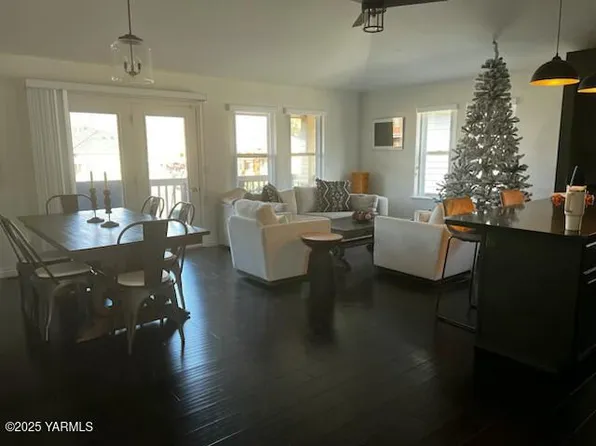 2005 Lakeview Dr, Yakima, WA 98902