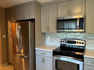 6 Albergo Ct, Bethpage, NY 11714