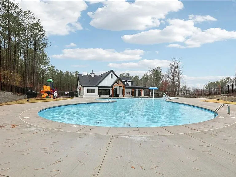 1016 Saint Lawrence Dr — Photo 18