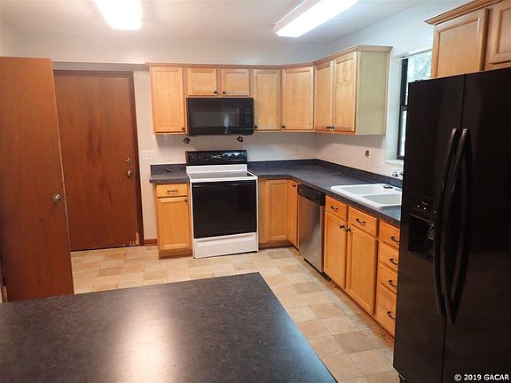 4th image of 10315 NW 25th Pl