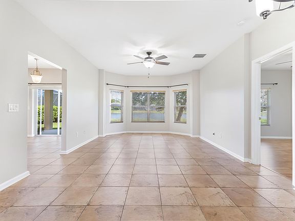5th image of 555 Fern Lake Dr