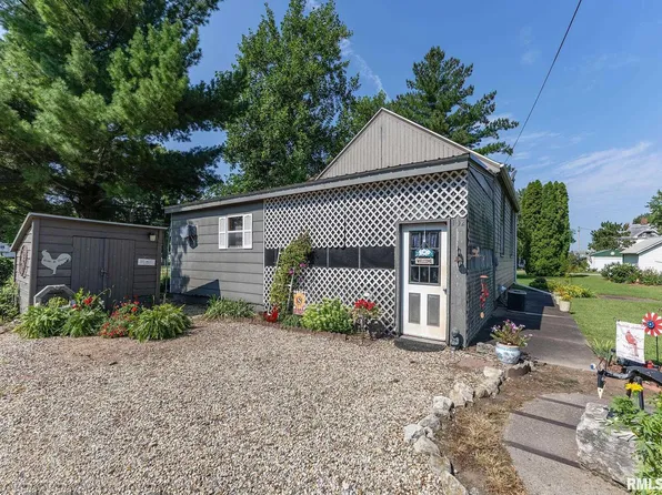102 S 7th St, Keithsburg, IL 61442