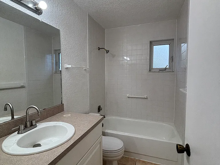 2845 Magdalina Dr — Photo 22
