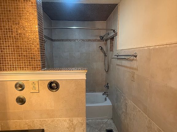 3rd image of 207 Marinawoods Dr SE #2